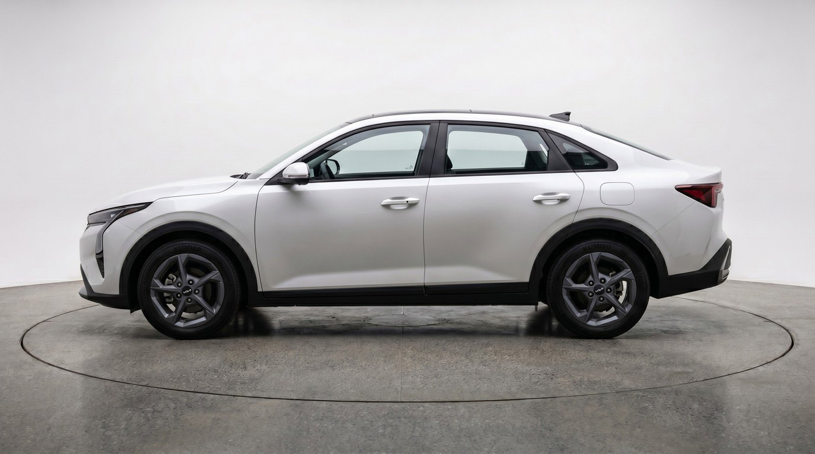 Used 2025 Kia K4 LXS FWD image 5