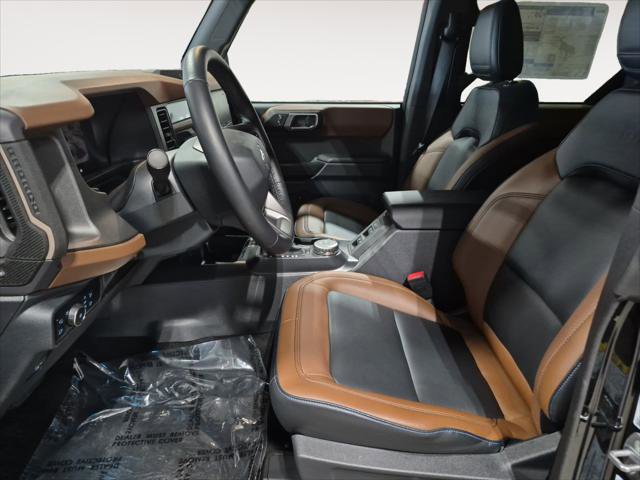 New 2024 Ford Bronco Outer Banks image 10