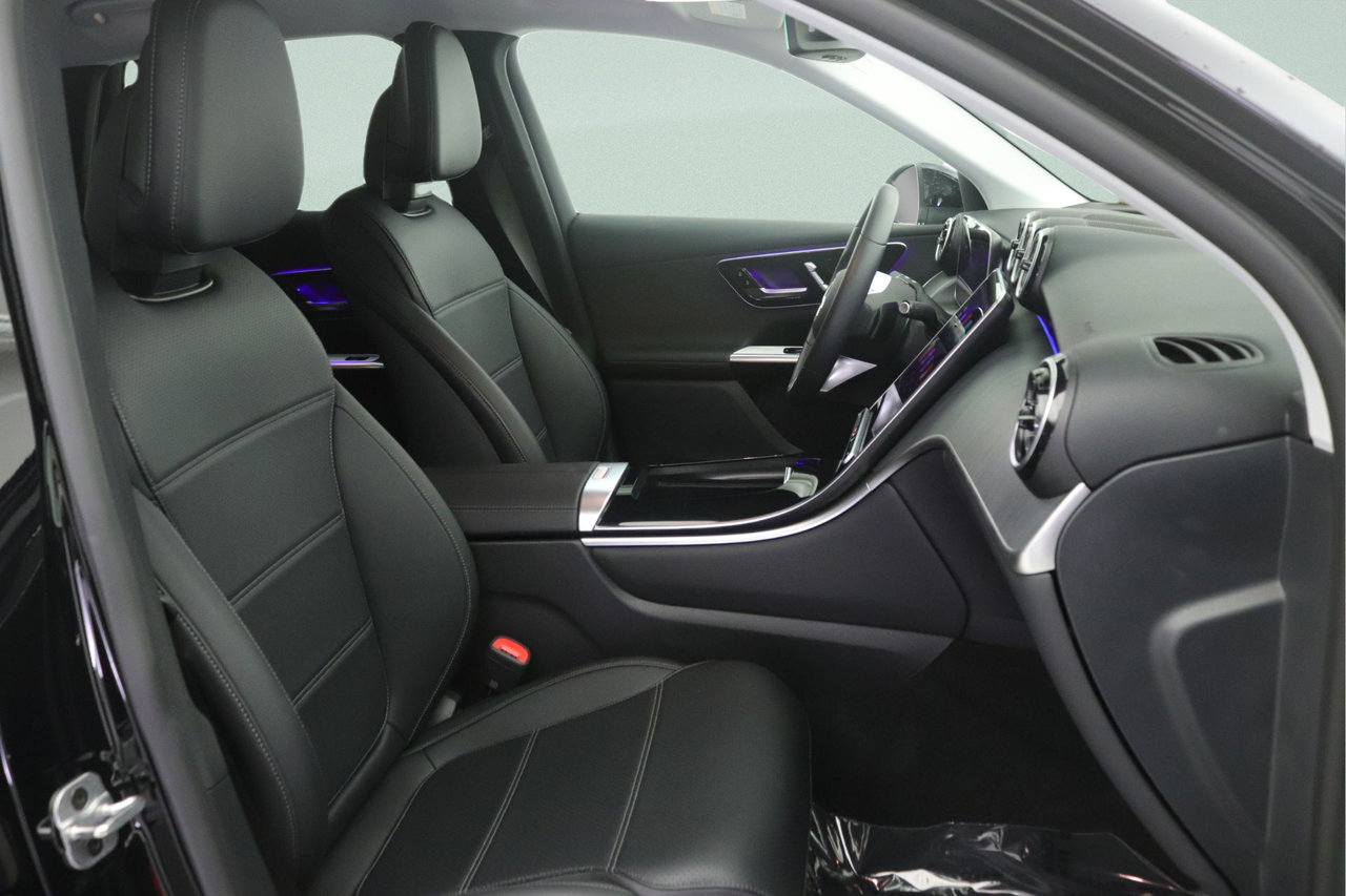 Certified 2025 Mercedes-Benz GLC 350e 4MATIC image 28