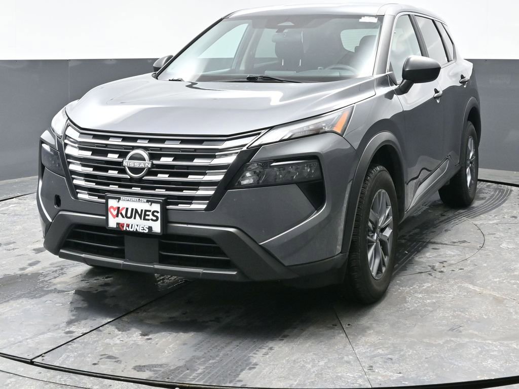 Used 2024 Nissan Rogue S image 8