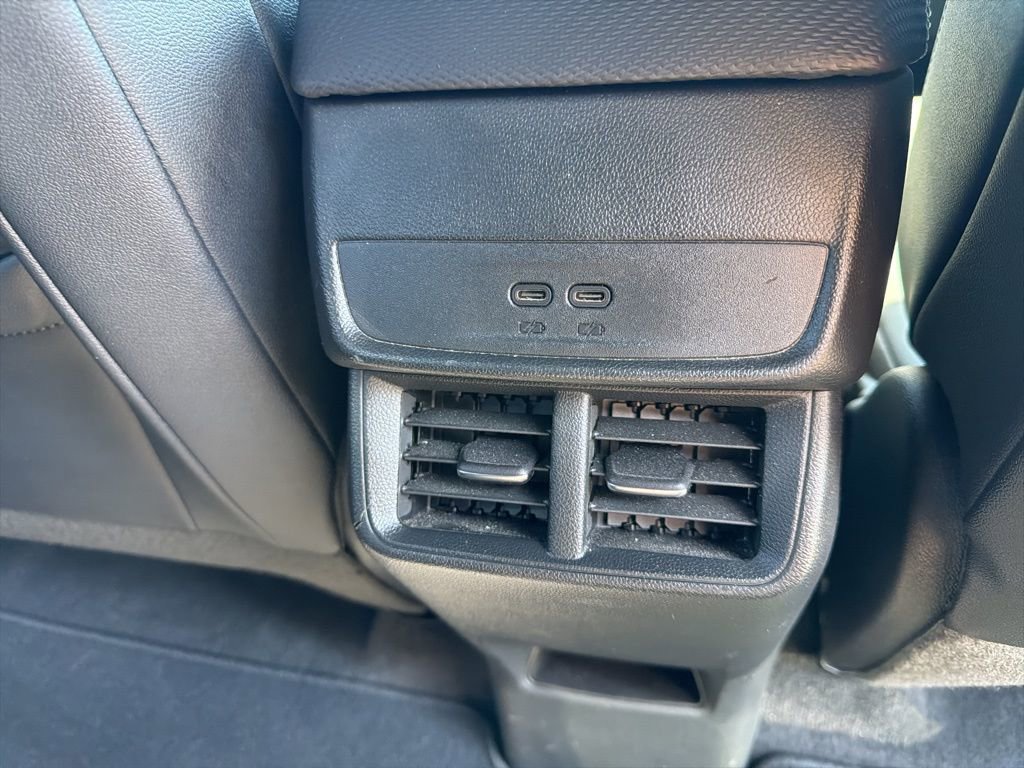 Used 2025 Chevrolet Equinox LT w/ Convenience Package II image 32