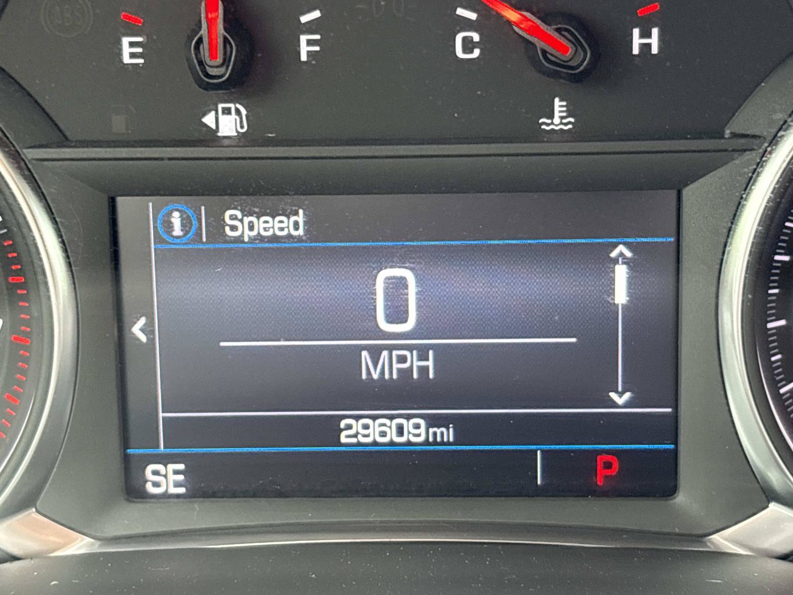 Used 2023 GMC Acadia SLE w/ Driver Convenience Package FWD image 21