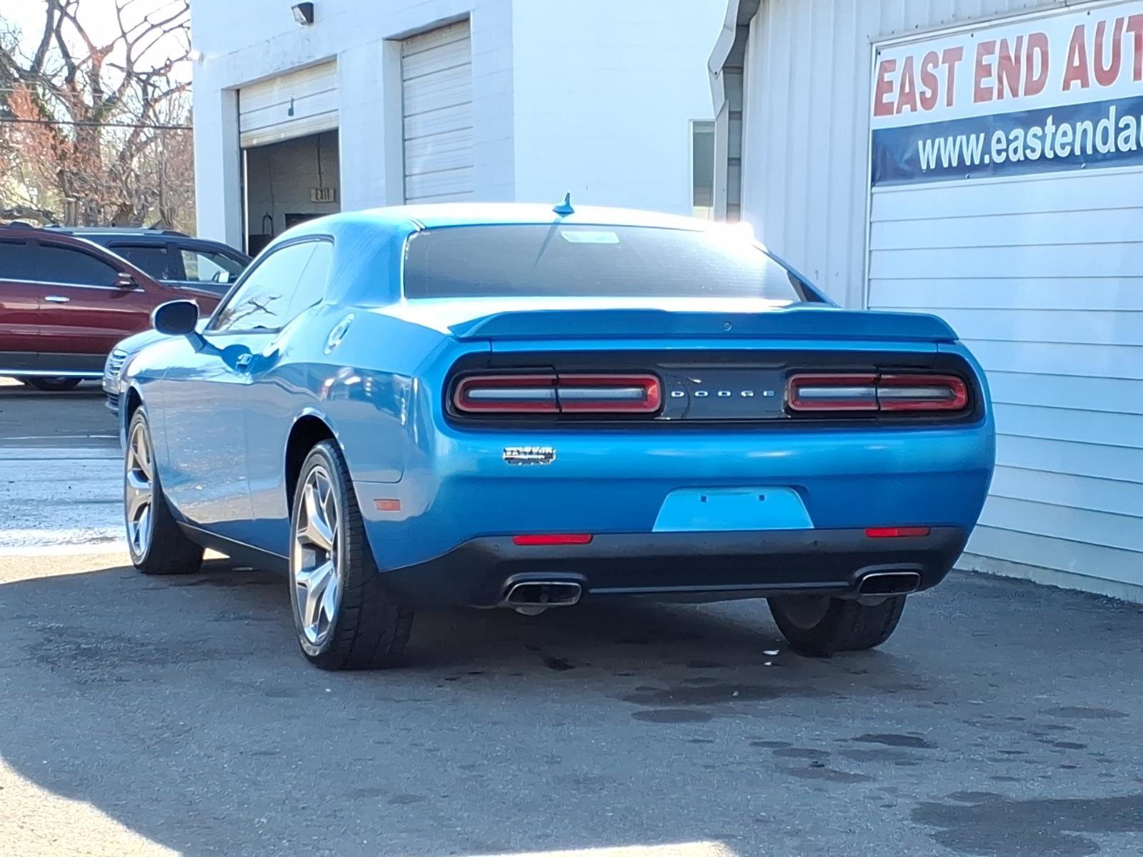 Used 2015 Dodge Challenger SXT Plus w/ Driver Convenience Group image 3