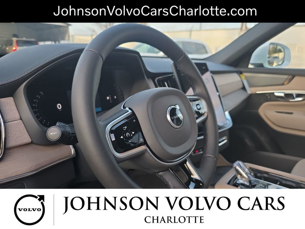 New 2026 Volvo XC90 B6 Plus w/ Protection Package Premier image 18