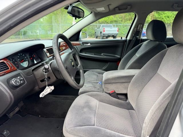 Used 2010 Chevrolet Impala LS FWD image 5