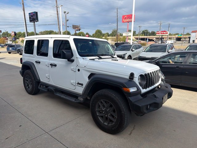 Used 2026 Jeep Wrangler Unlimited Sport AWD/4WD image 3