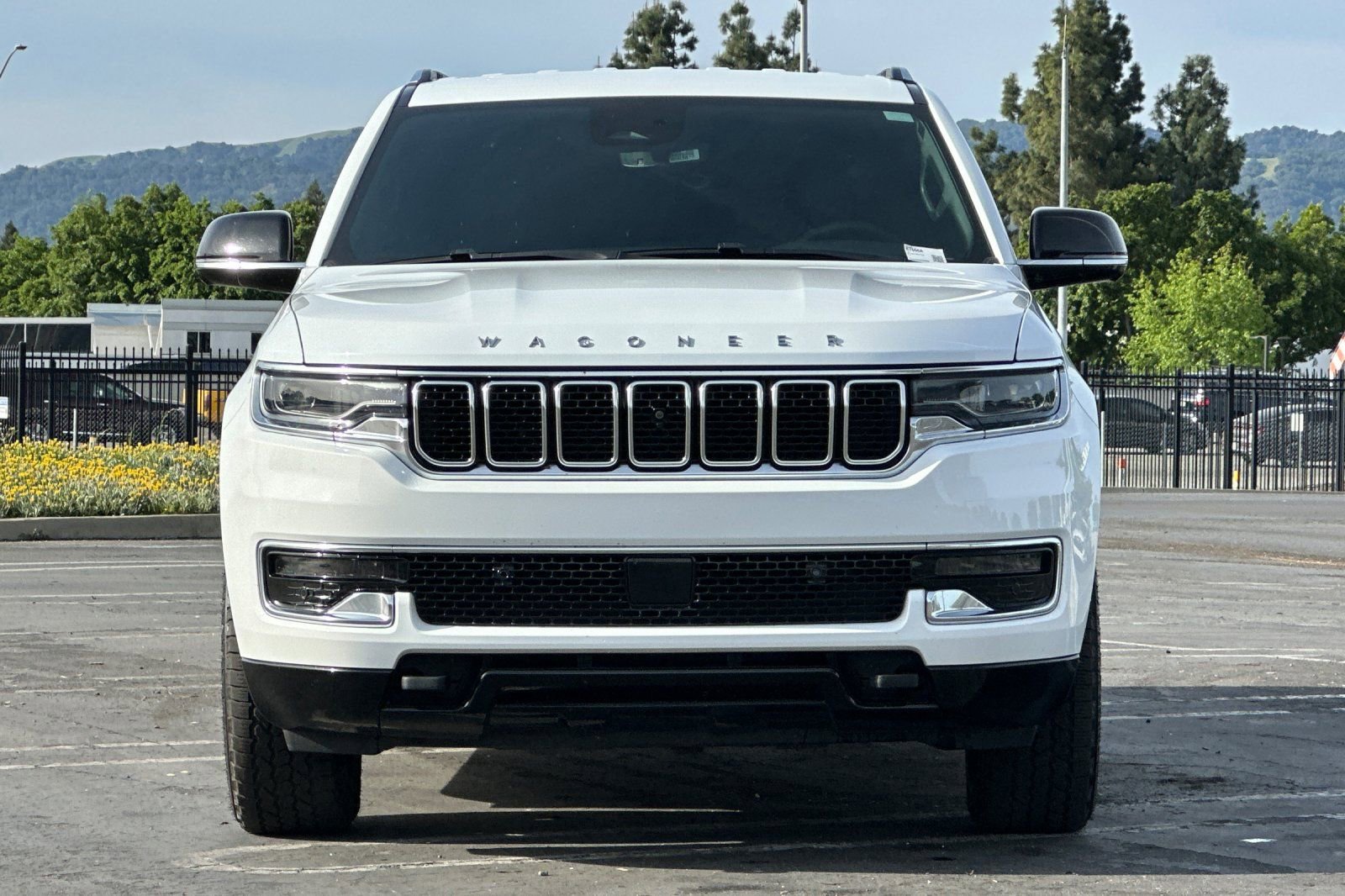 Used 2023 Jeep Wagoneer 4WD w/ Convenience Group I image 9