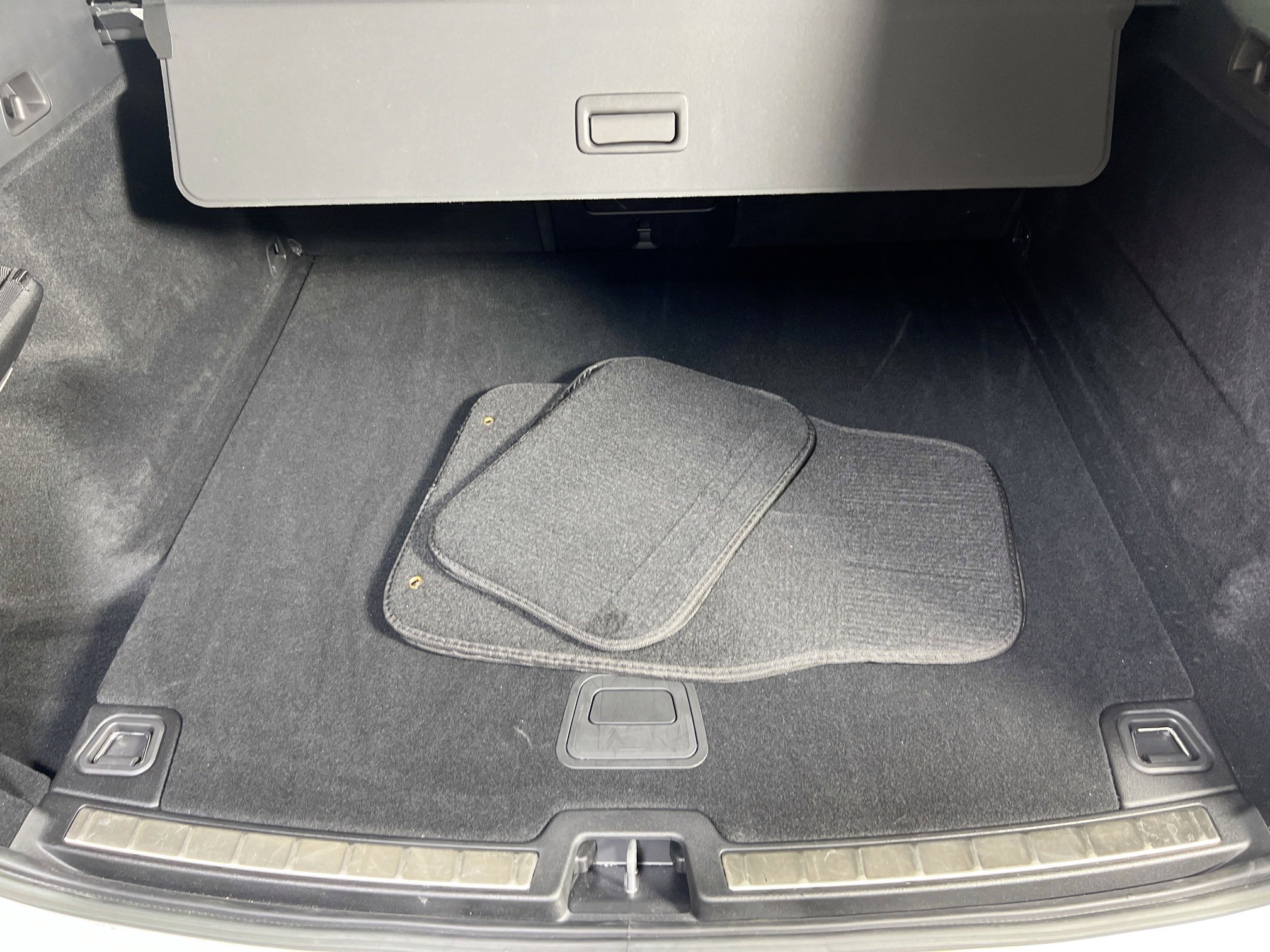 Used 2022 Volvo XC60 B5 Inscription w/ Protection Package Premier image 26