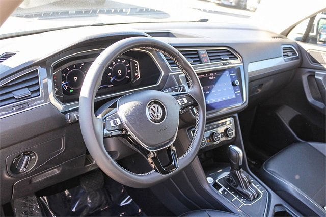 Used 2021 Volkswagen Tiguan SEL image 23