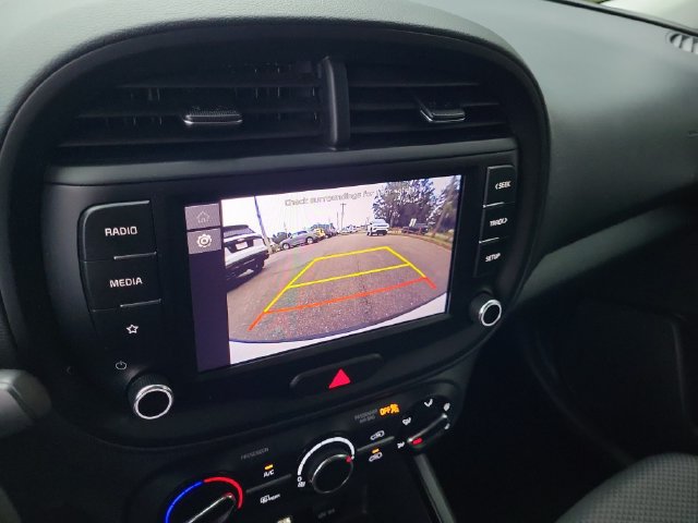 Used 2023 Kia Soul LX w/ Option Group 015 FWD image 31