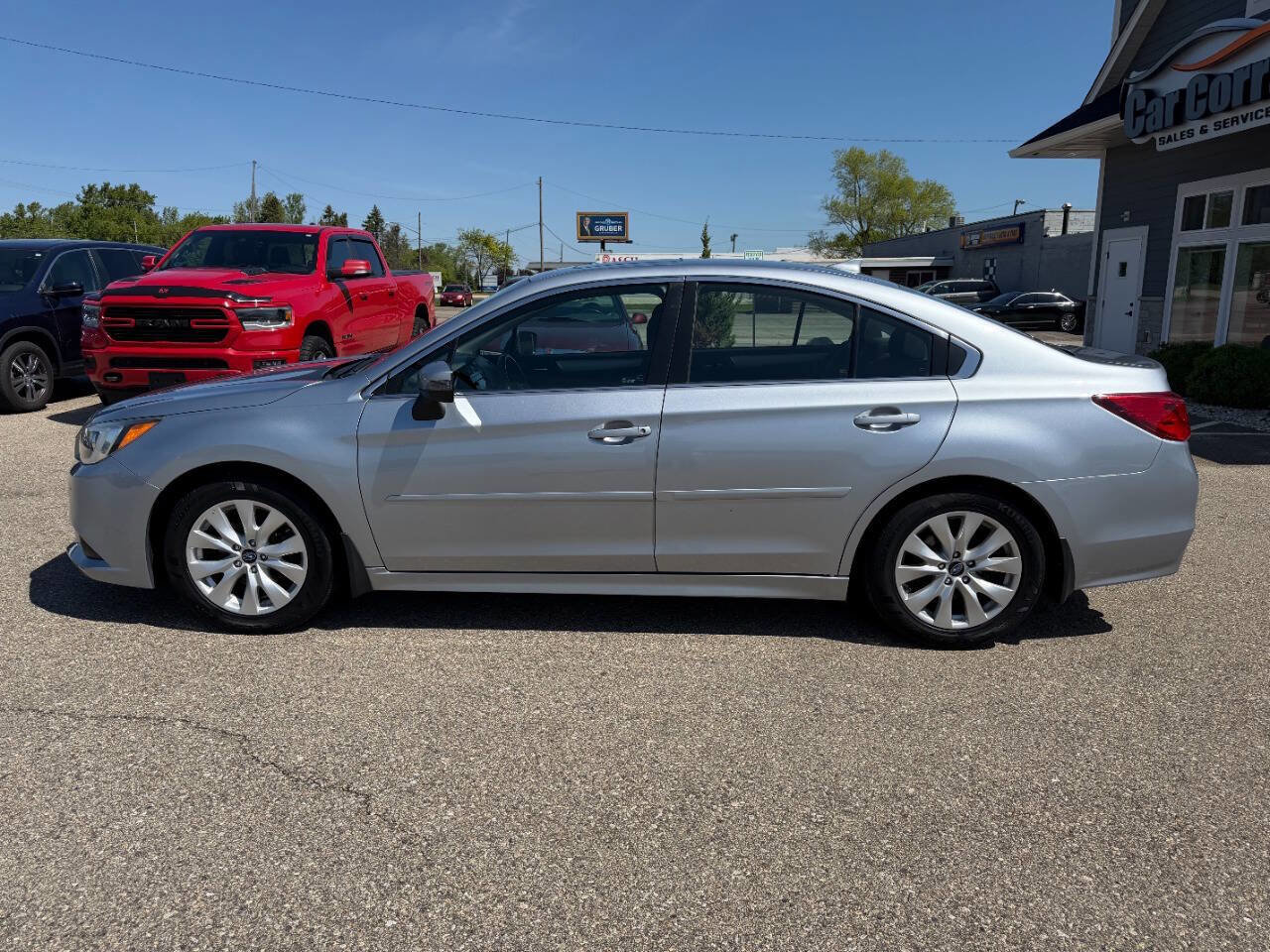 Used 2017 Subaru Legacy 2.5i Premium AWD/4WD image 2