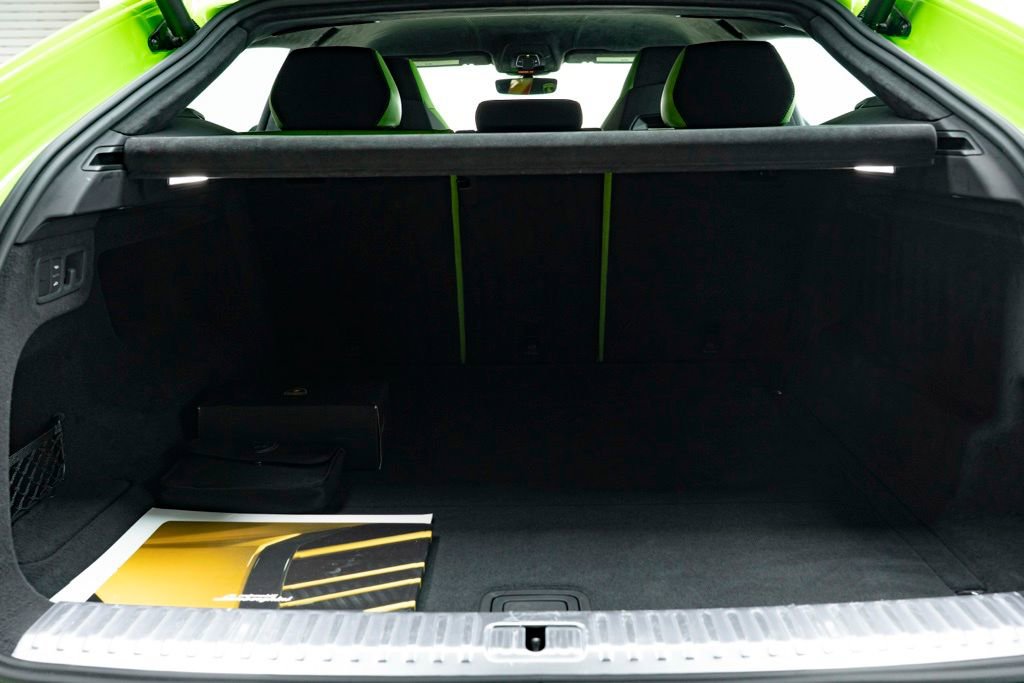 Used 2021 Lamborghini Urus AWD/4WD image 42