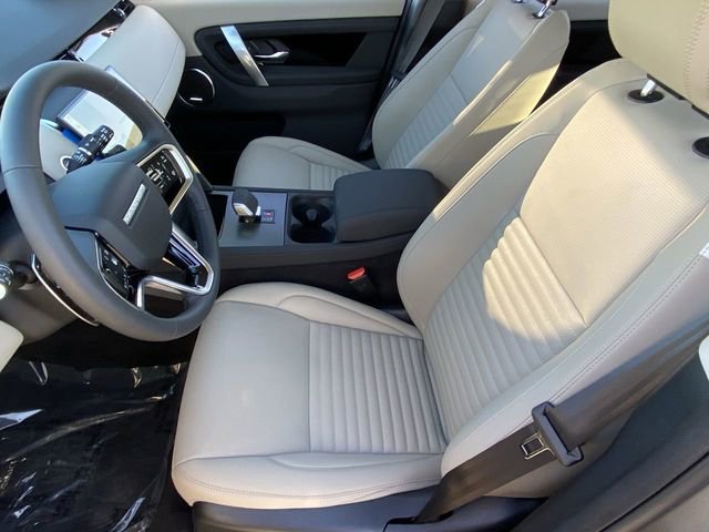 New 2025 Land Rover Discovery Sport S image 6
