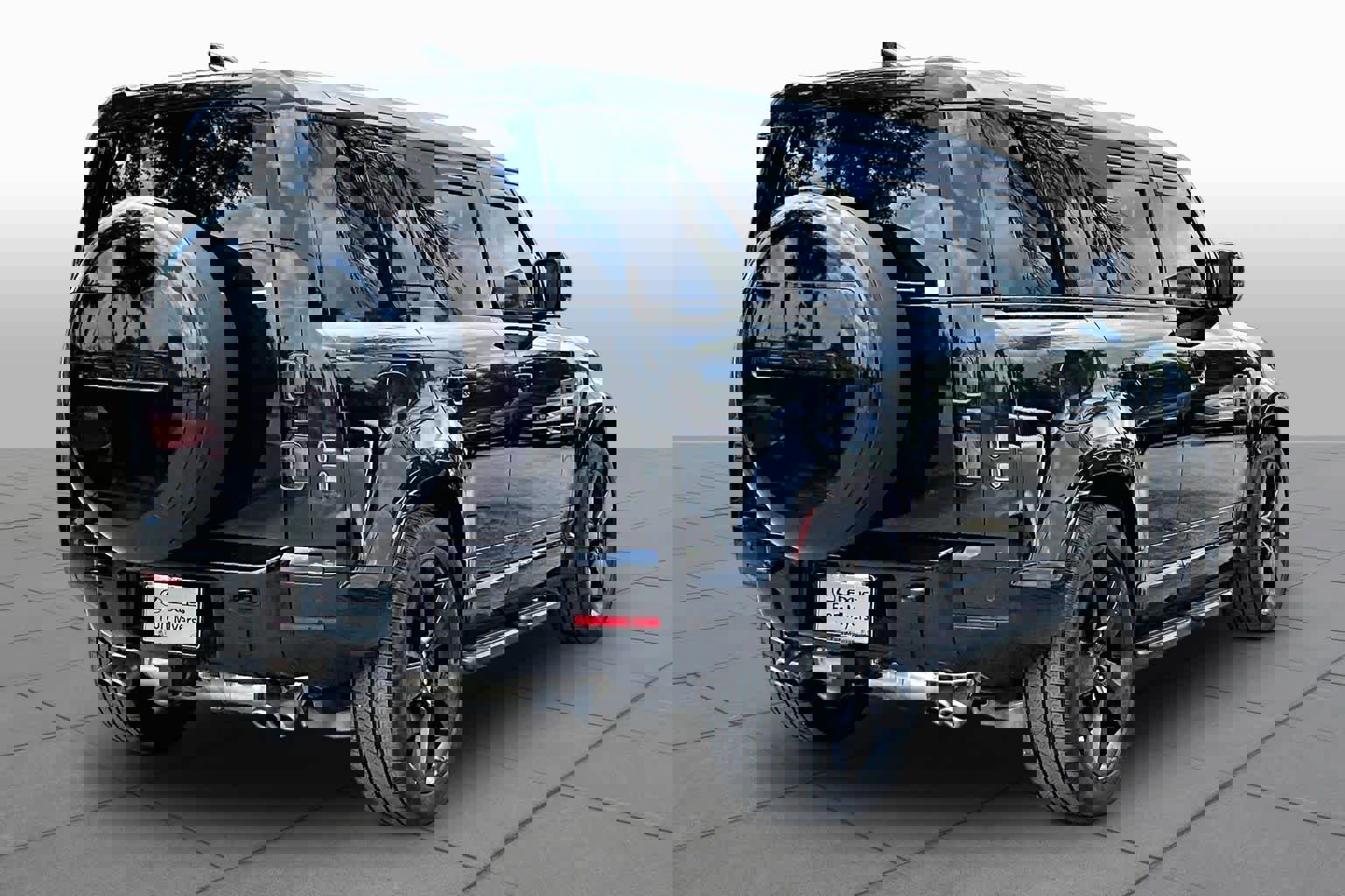 Used 2026 Land Rover Defender 110 V8 image 12