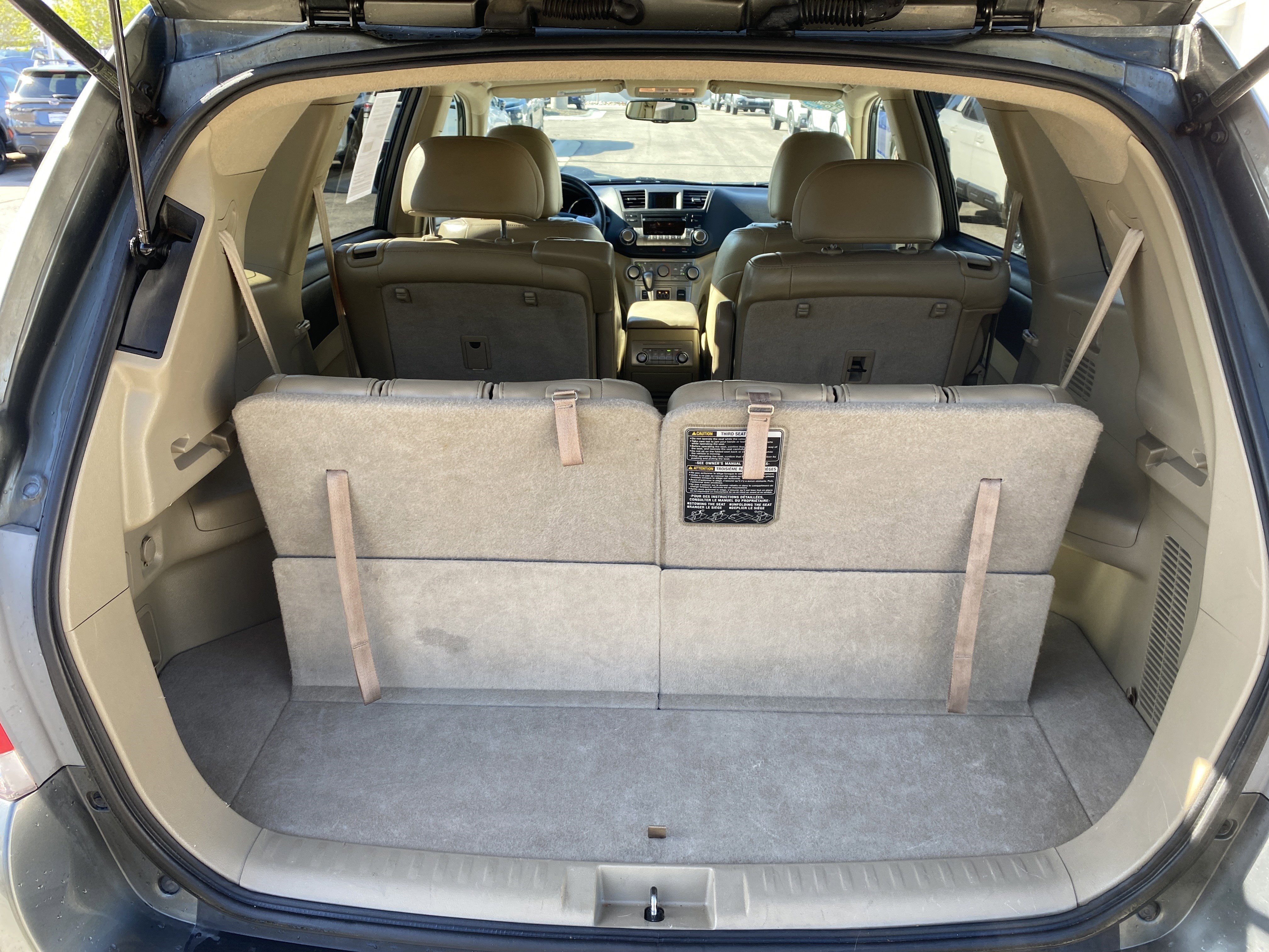 Used 2012 Toyota Highlander SE w/ Tow Pkg AWD/4WD image 36