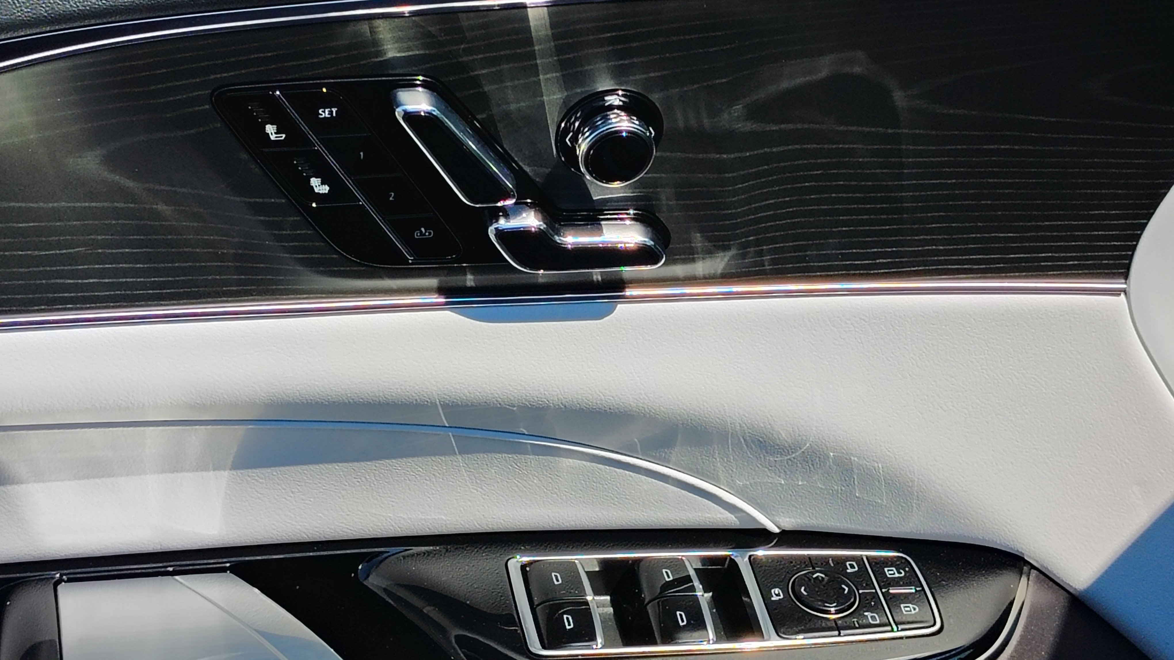 New 2025 Cadillac Lyriq Sport image 10