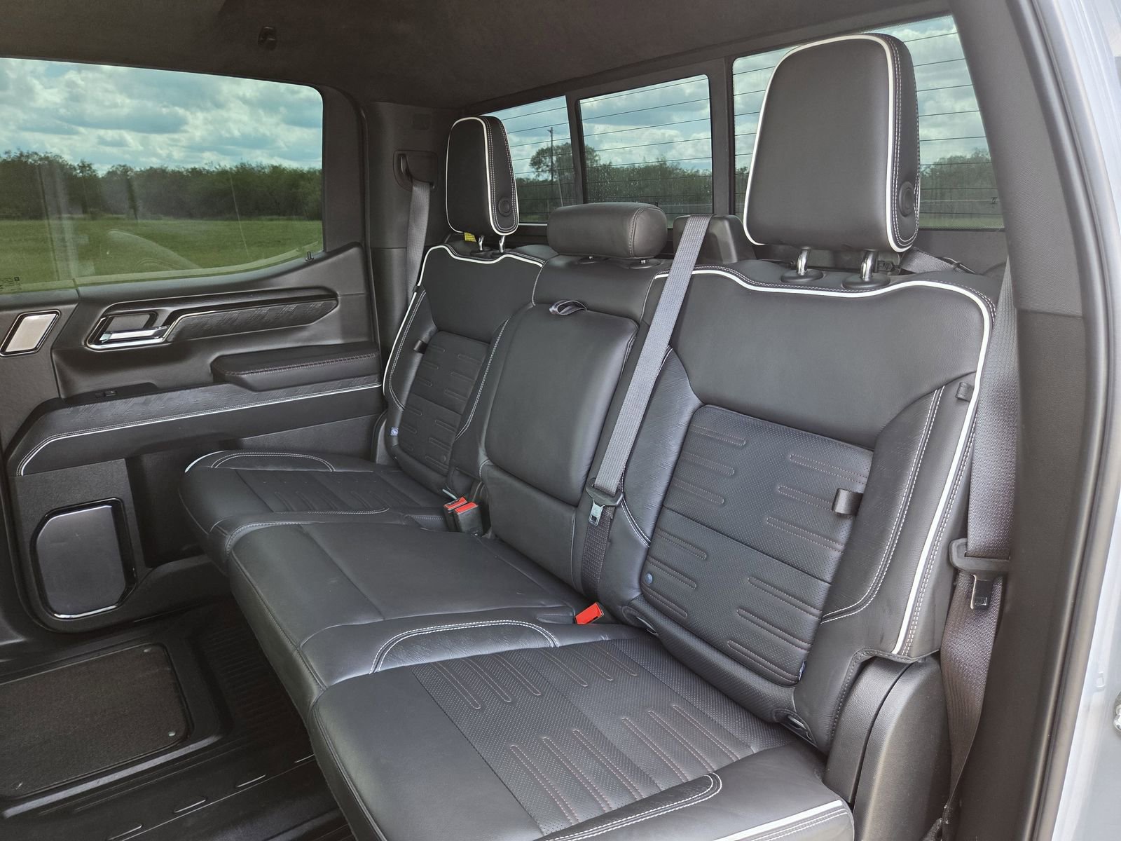 Used 2024 GMC Sierra 1500 AT4X AWD/4WD image 27