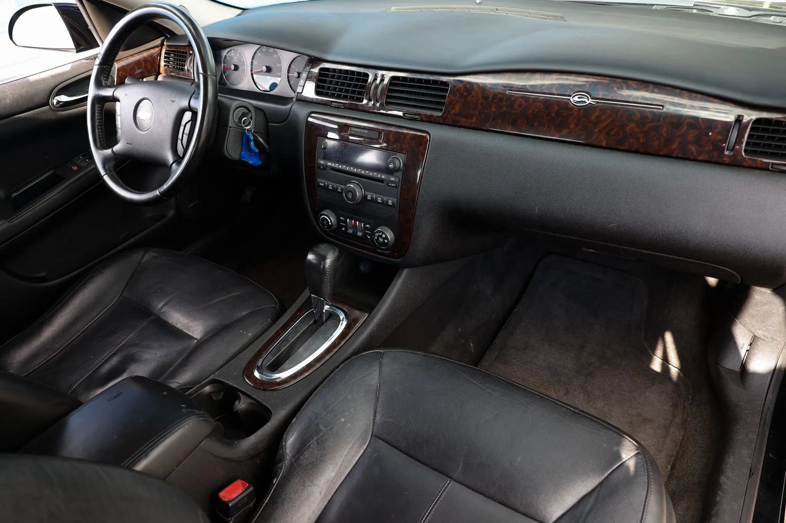 Used 2013 Chevrolet Impala LTZ FWD image 22