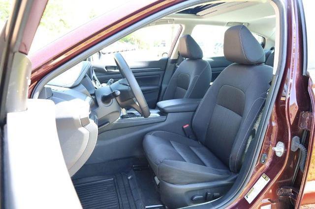 Used 2025 Nissan Altima 2.5 SV w/ SV Premium Package FWD image 8