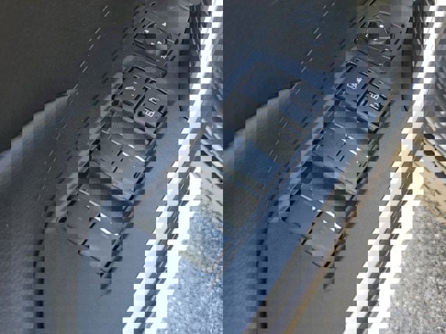 Used 2025 Toyota RAV4 XLE image 21