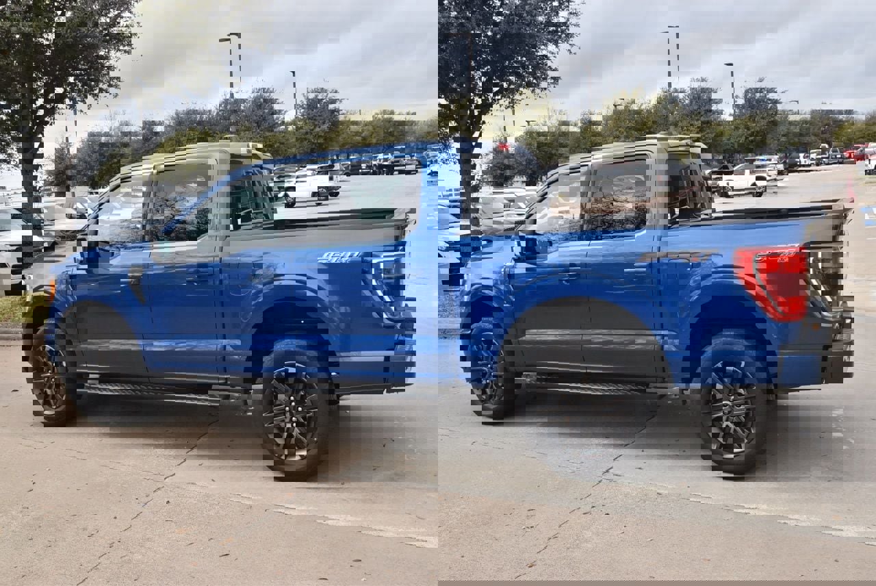 Certified 2022 Ford F150 XLT w/ Equipment Group 302A High image 11