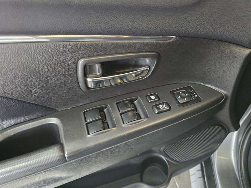 Used 2015 Mitsubishi Outlander Sport SE AWD/4WD image 17