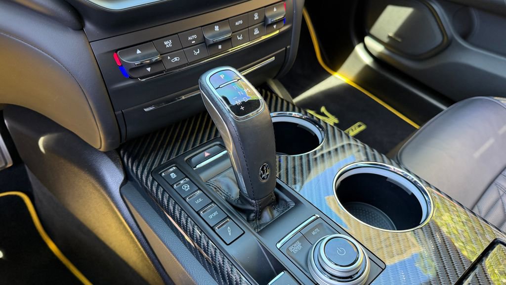 Used 2022 Maserati Ghibli F Tributo AWD/4WD image 22
