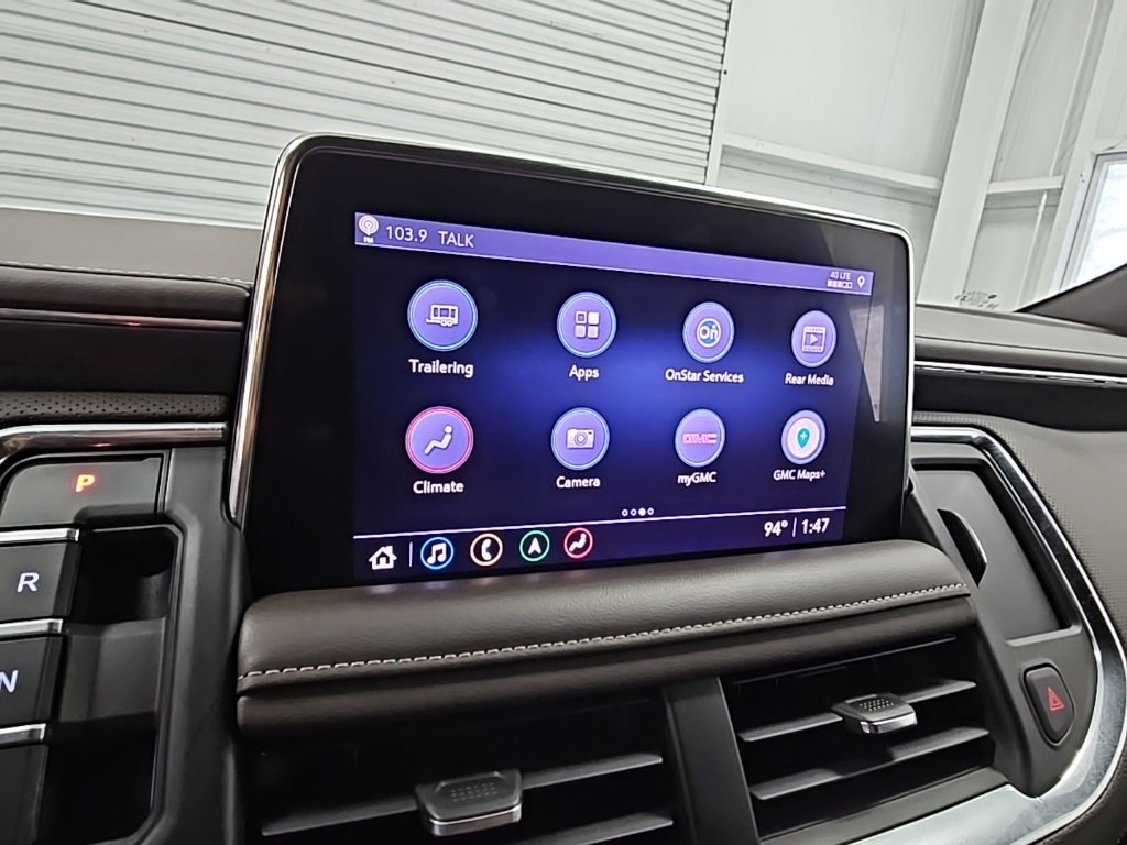 Used 2021 GMC Yukon XL SLT w/ SLT Premium Package image 19