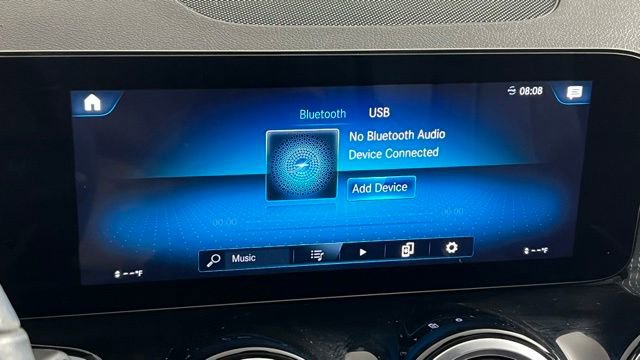 Used 2022 Mercedes-Benz GLB 250 GLB 250 image 32