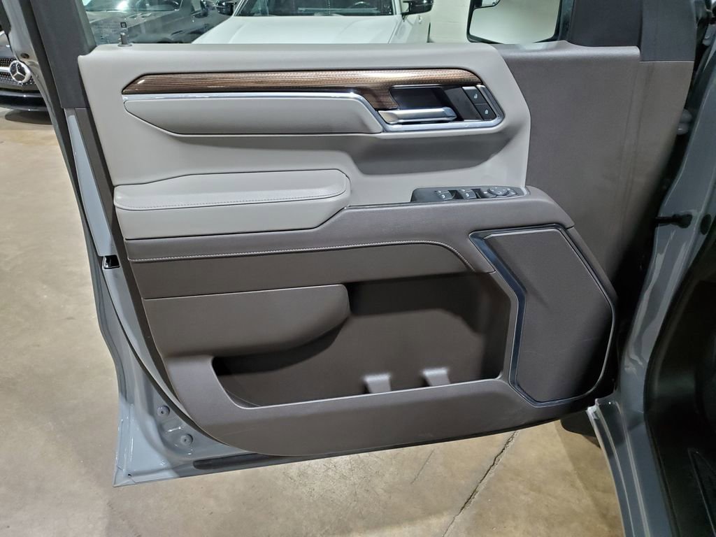 Used 2024 Chevrolet Silverado 1500 LT RWD image 18