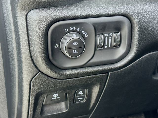 New 2026 RAM 1500 4x4 Crew Cab image 10