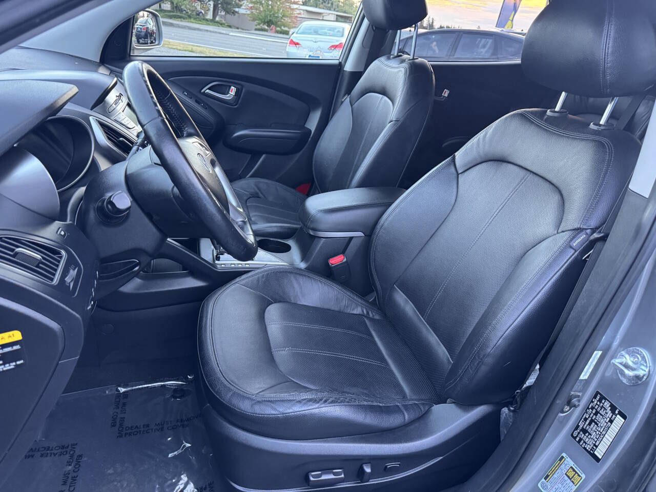 Used 2011 Hyundai Tucson Limited image 14