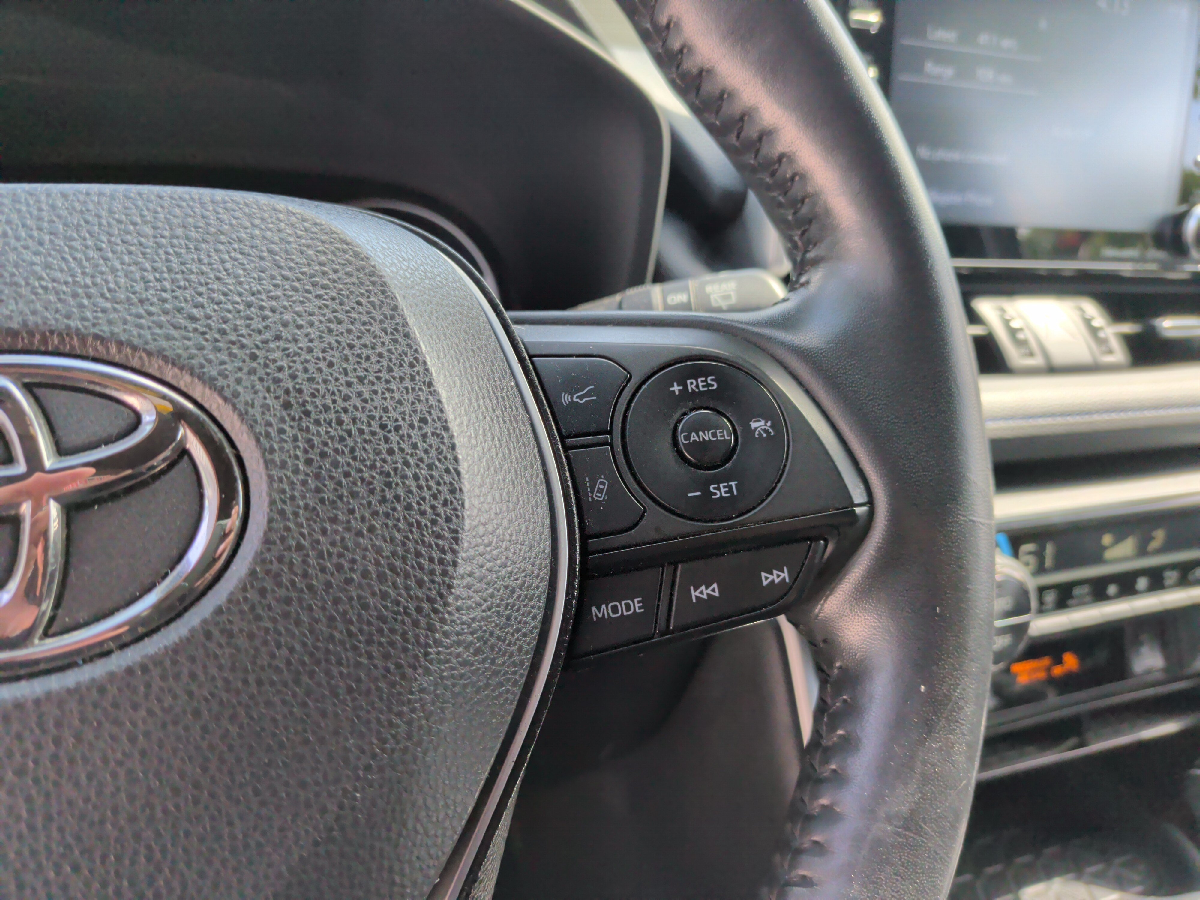 Used 2021 Toyota RAV4 XSE w/ XSE Grade Weather Package AWD/4WD image 18