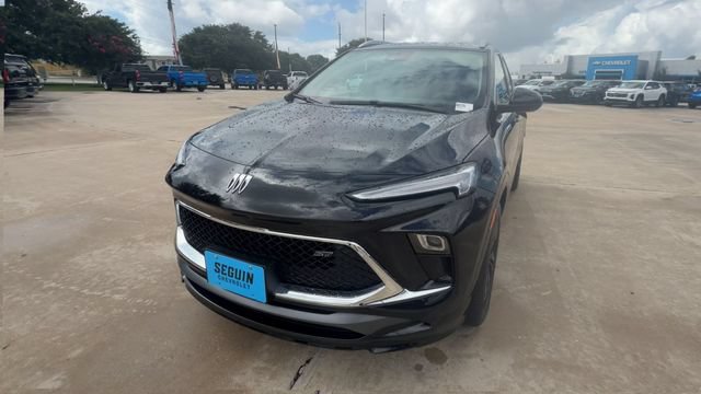 Certified 2026 Buick Encore GX Sport Touring FWD image 3