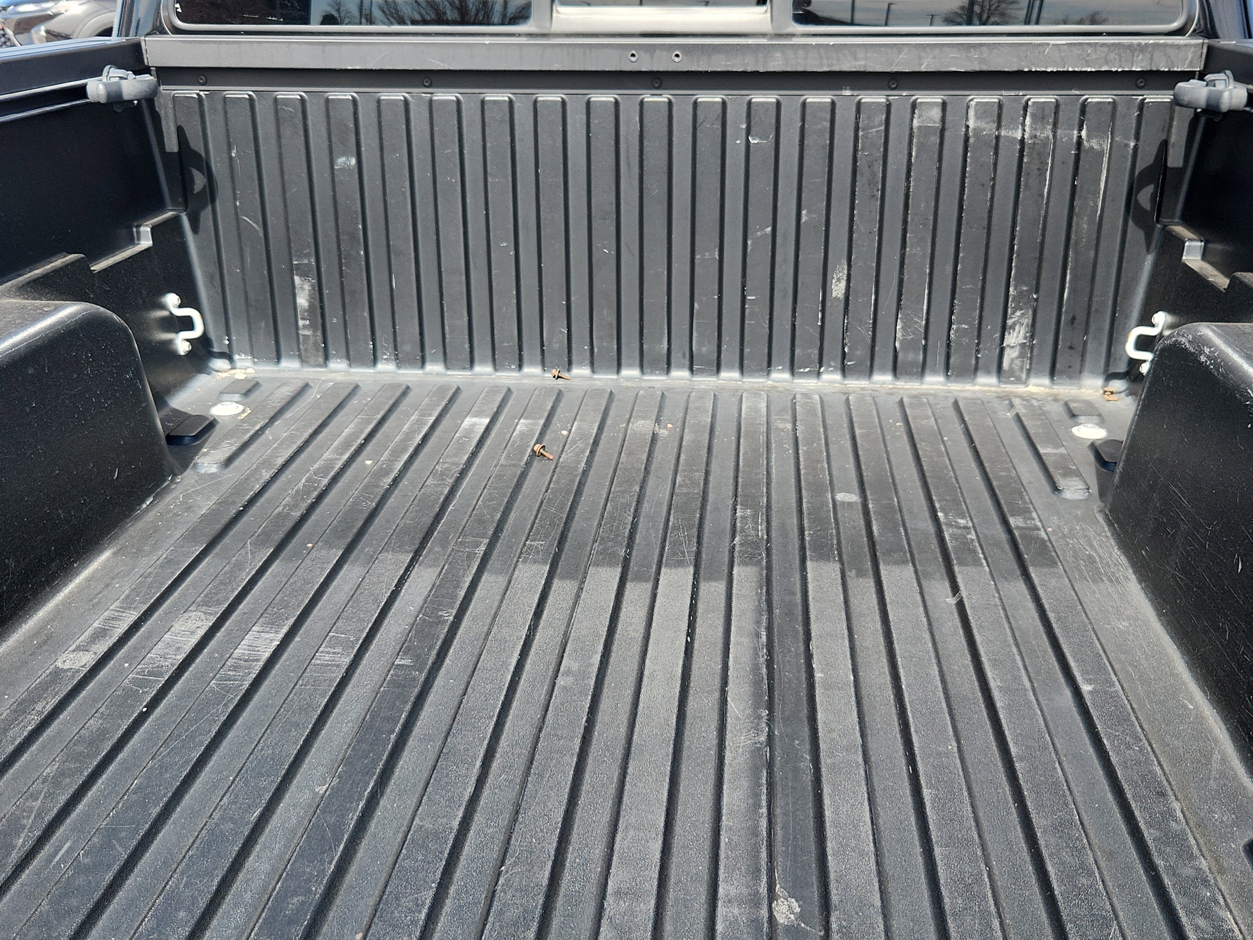 Used 2016 Toyota Tacoma TRD Off-Road w/ Premium & Technology Package image 10