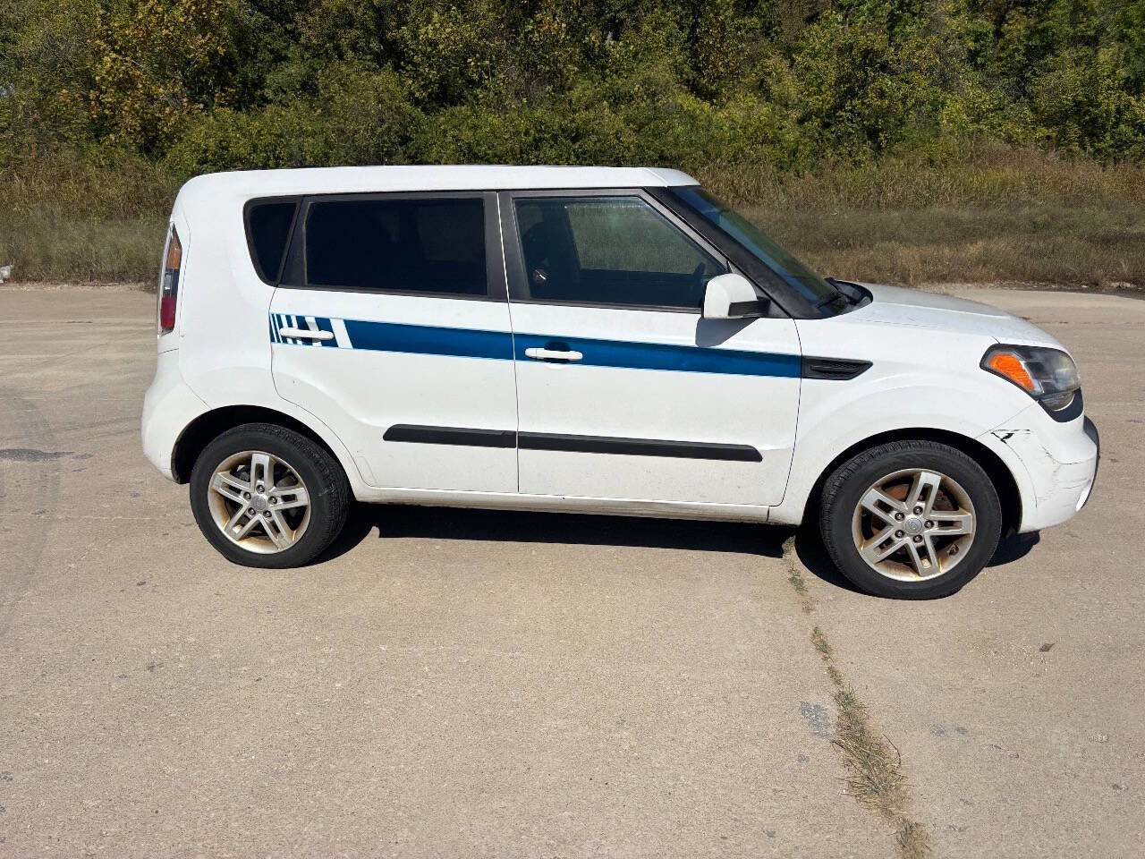 Used 2011 Kia Soul + image 6