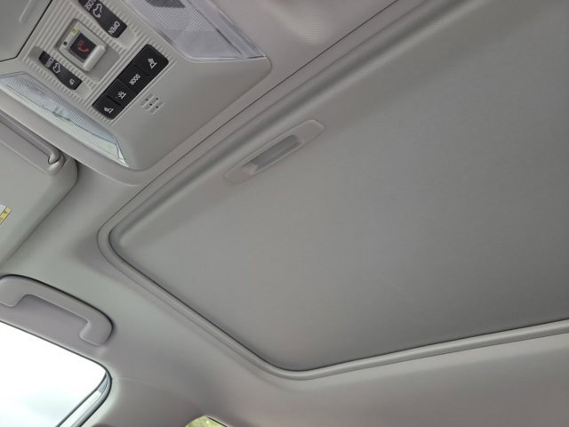 Used 2021 Toyota RAV4 Limited image 26