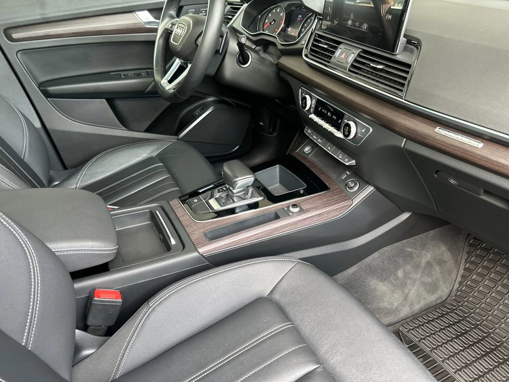 Used 2022 Audi Q5 2.0T Premium w/ Convenience Package image 15
