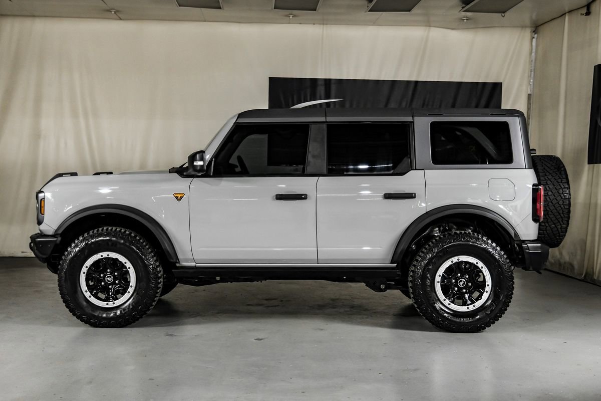 Used 2024 Ford Bronco Badlands image 12