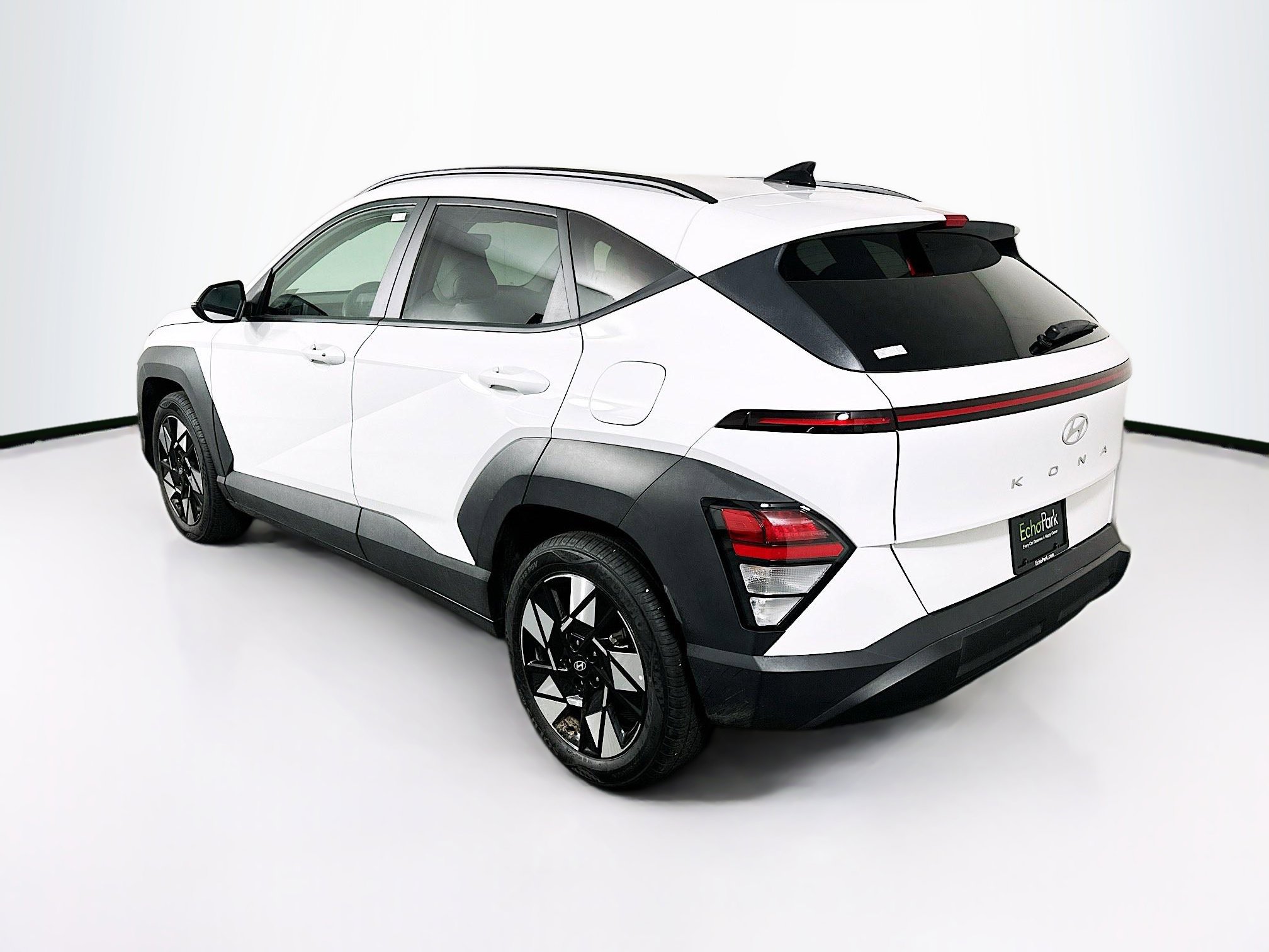 Used 2025 Hyundai Kona SEL image 5