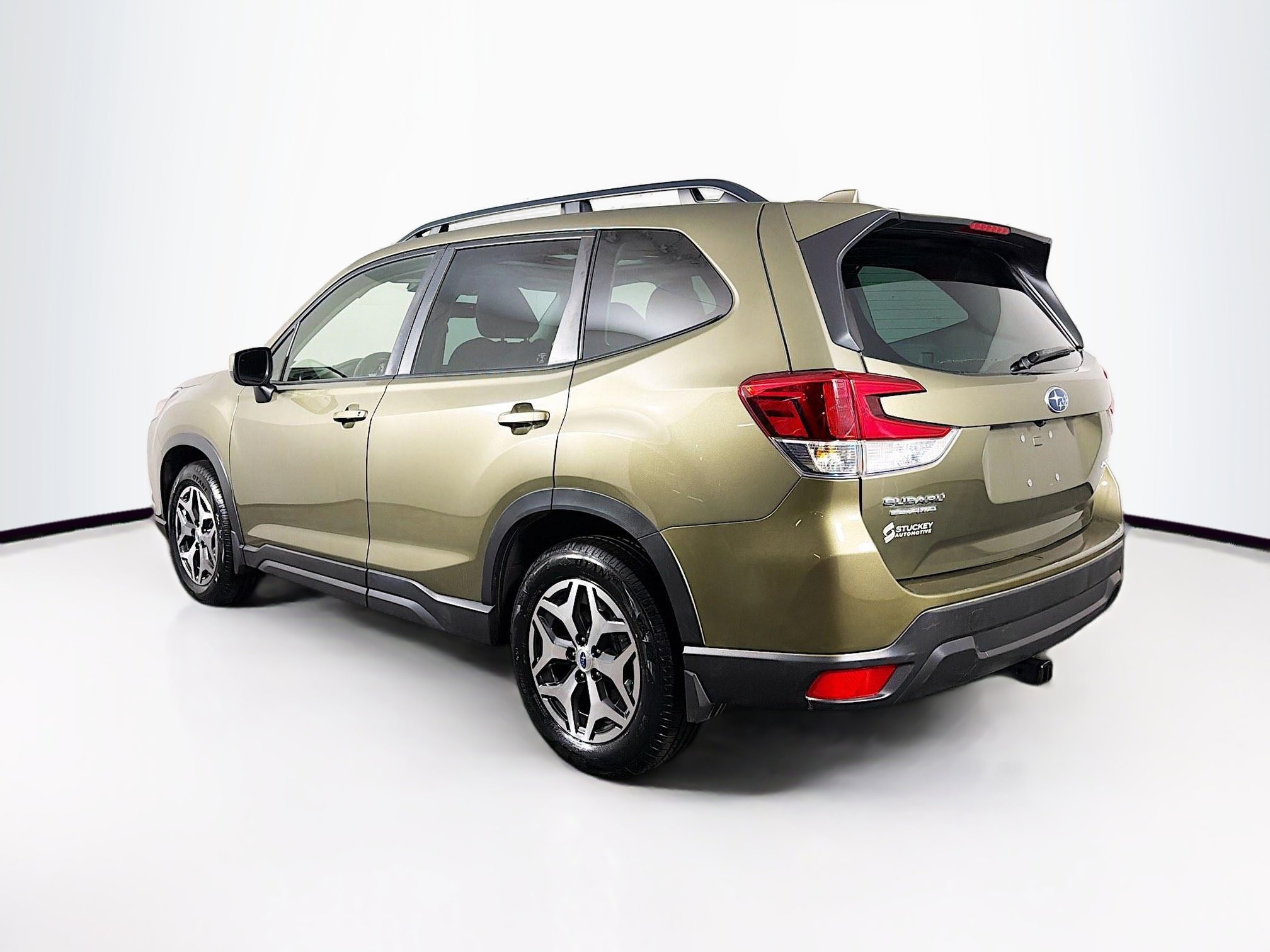 Used 2023 Subaru Forester Premium image 6