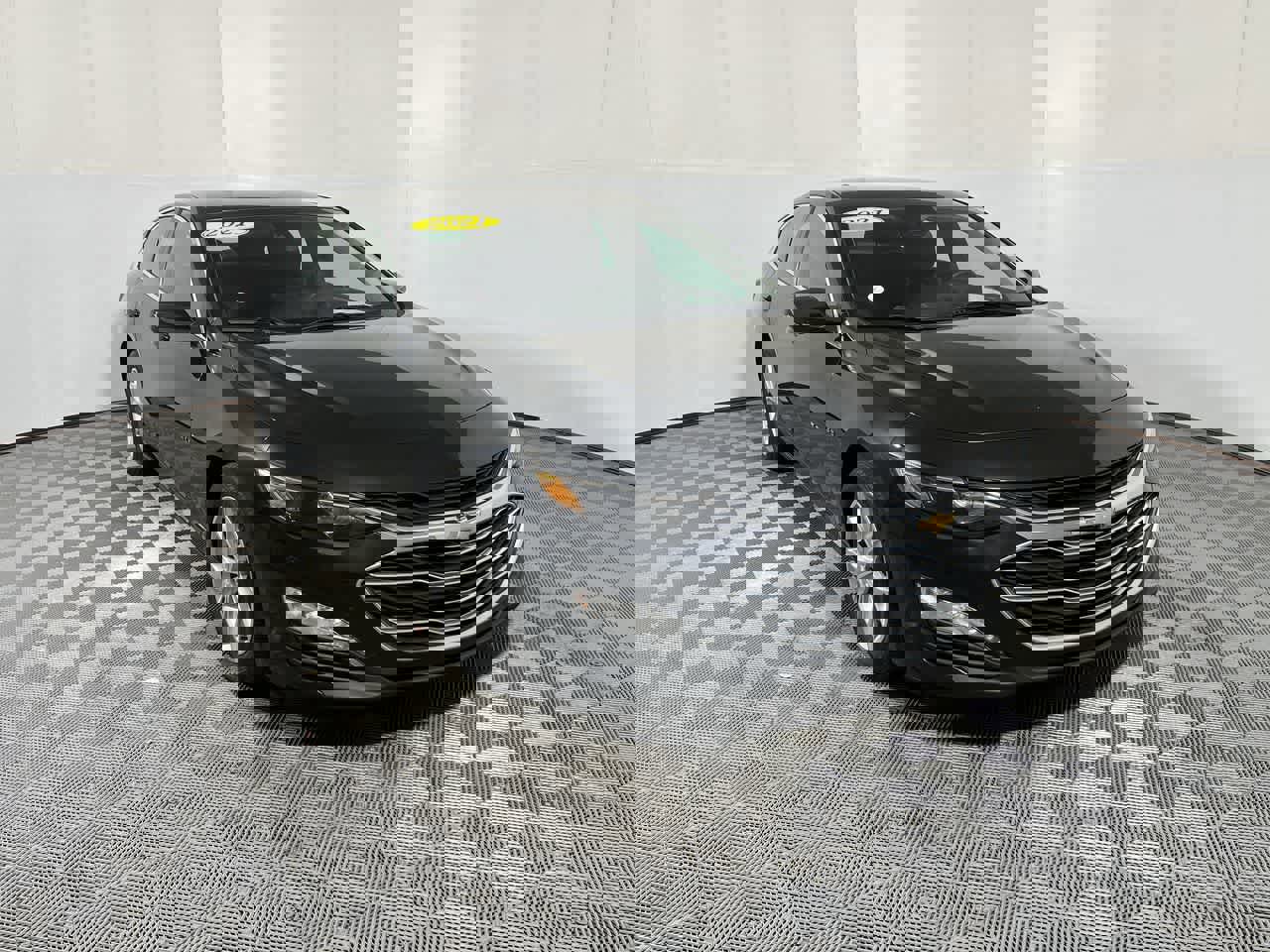 Used 2021 Chevrolet Malibu LT image 2