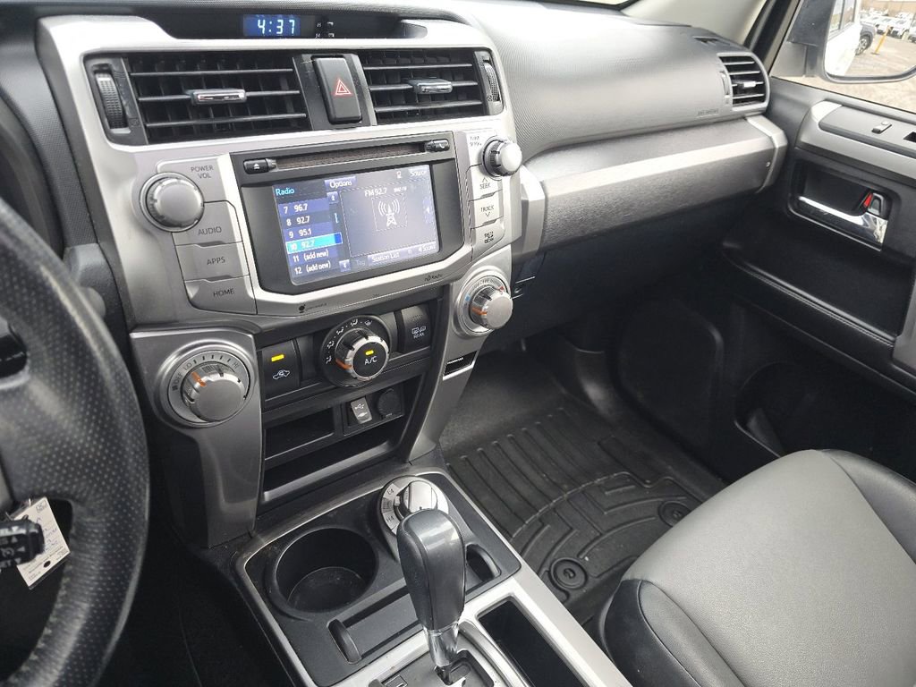 Used 2014 Toyota 4Runner SR5 Premium image 26