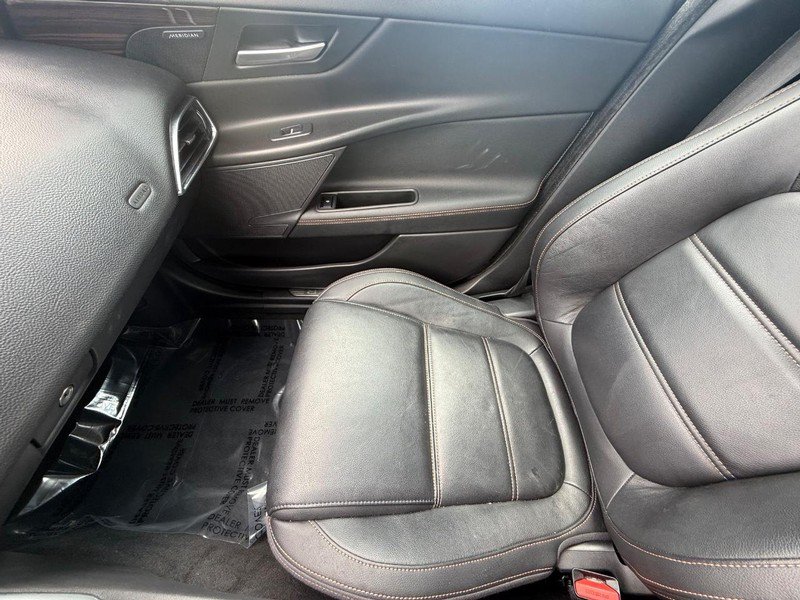 Used 2018 Jaguar XE Prestige AWD/4WD image 27