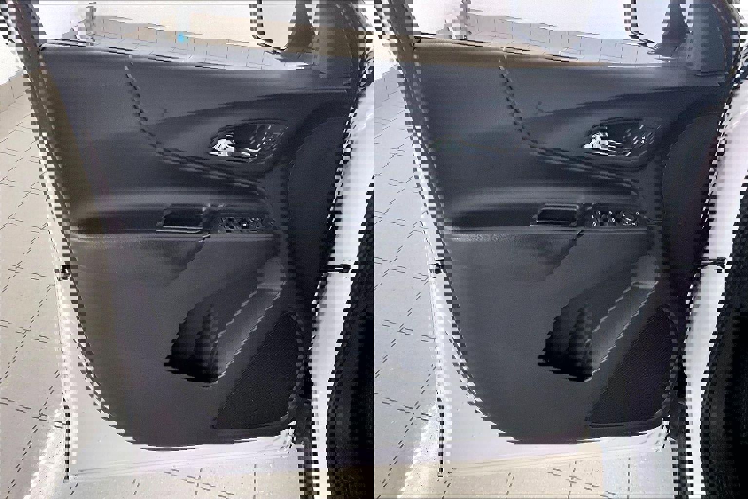 Used 2018 Chevrolet Equinox LT image 20