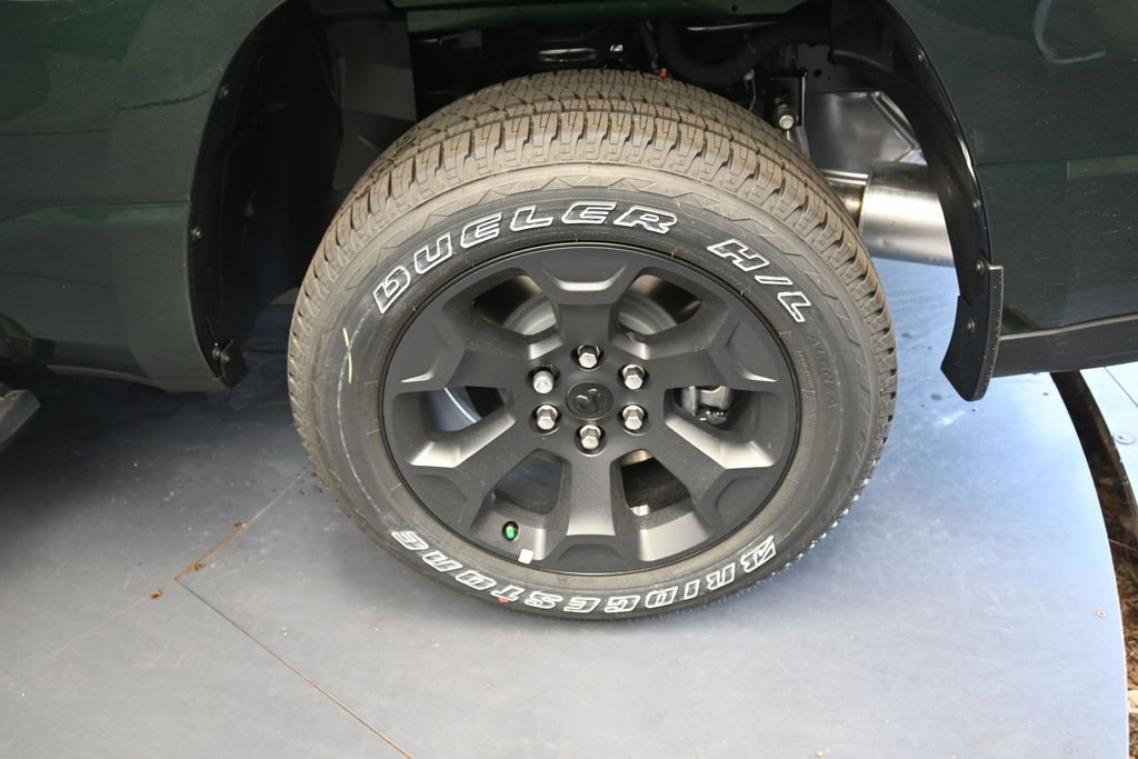 New 2026 RAM 1500 Express AWD/4WD image 9
