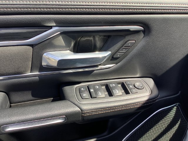 Used 2023 RAM 1500 Laramie AWD/4WD image 10