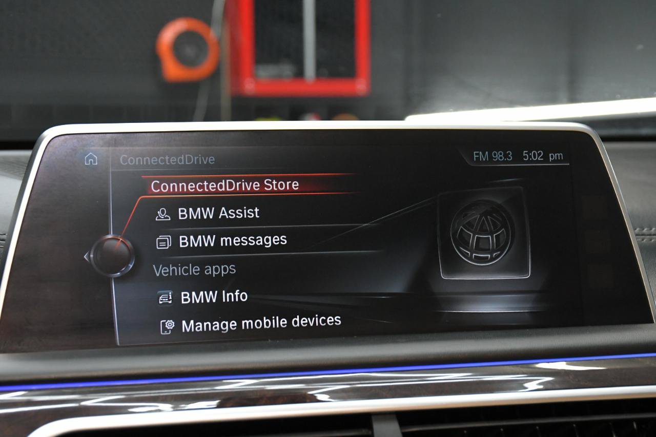 Used 2016 BMW 750i RWD image 57