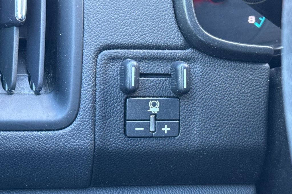 Used 2022 Chevrolet Colorado LT w/ Safety Package image 36