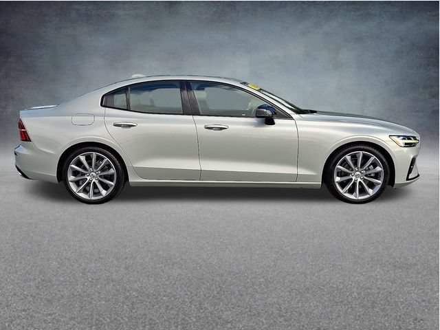 Used 2021 Volvo S60 T5 Momentum w/ Premium Package AWD/4WD image 7